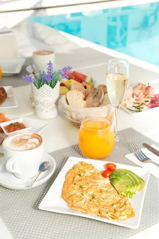 Hotel Zhero Cas Catala